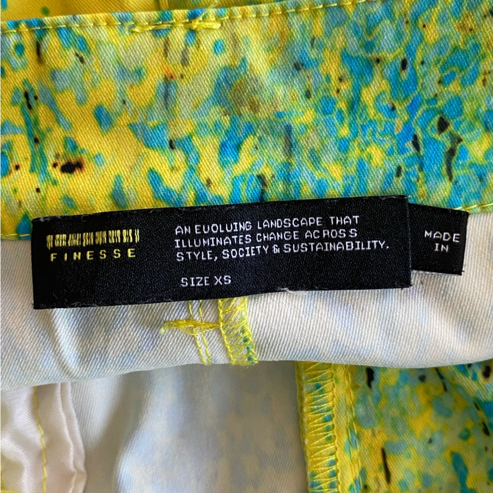 Pants - Picture 4 of 4